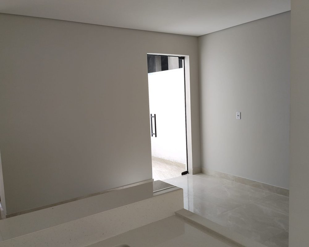 618ad8b9-78c5-4dfc-9c8c-575fbcde04bd