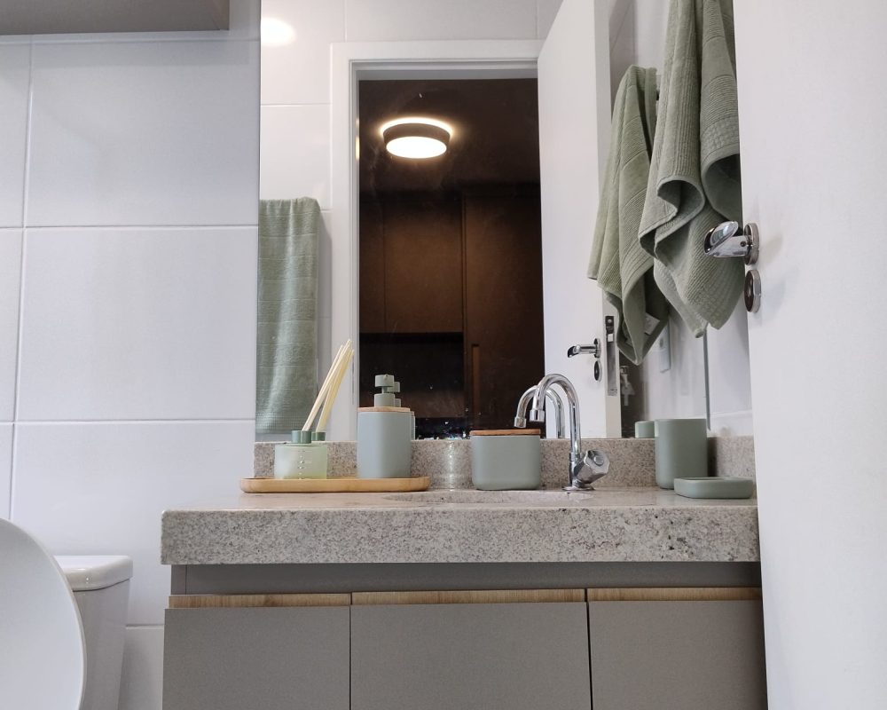 b1b89fa4-a5cc-4102-9e61-6079665700c8